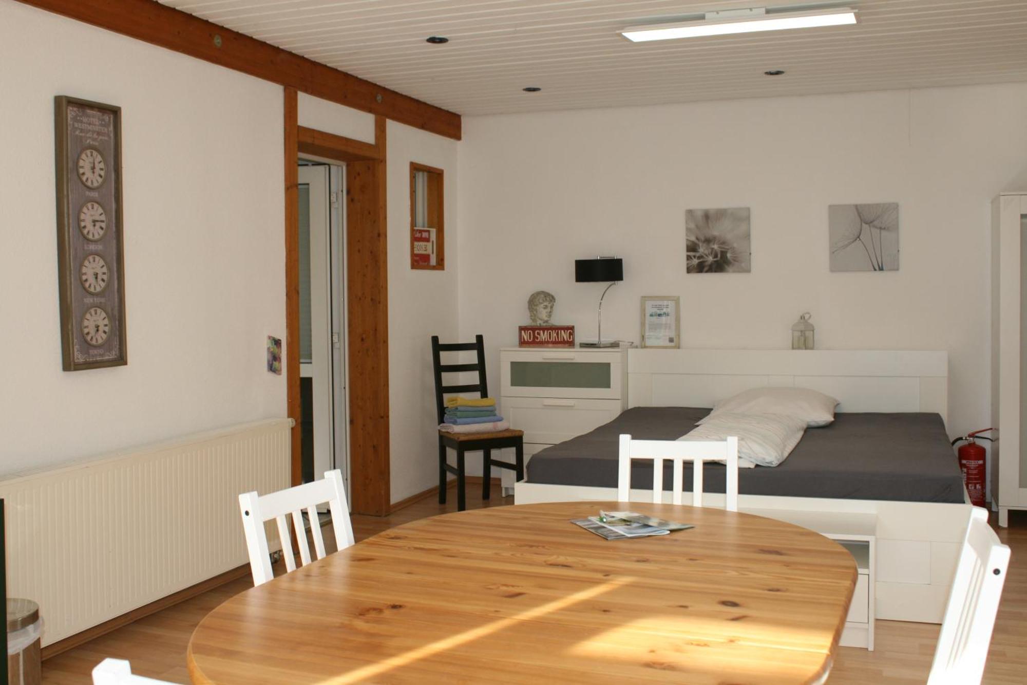 Gemuetliches Grosszuegiges Apartment Höhr-Grenzhausen Buitenkant foto